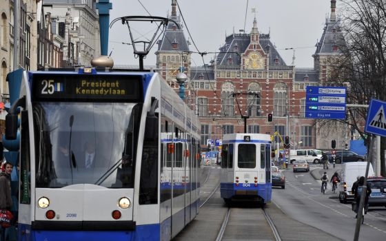 in transport public ticket amsterdam